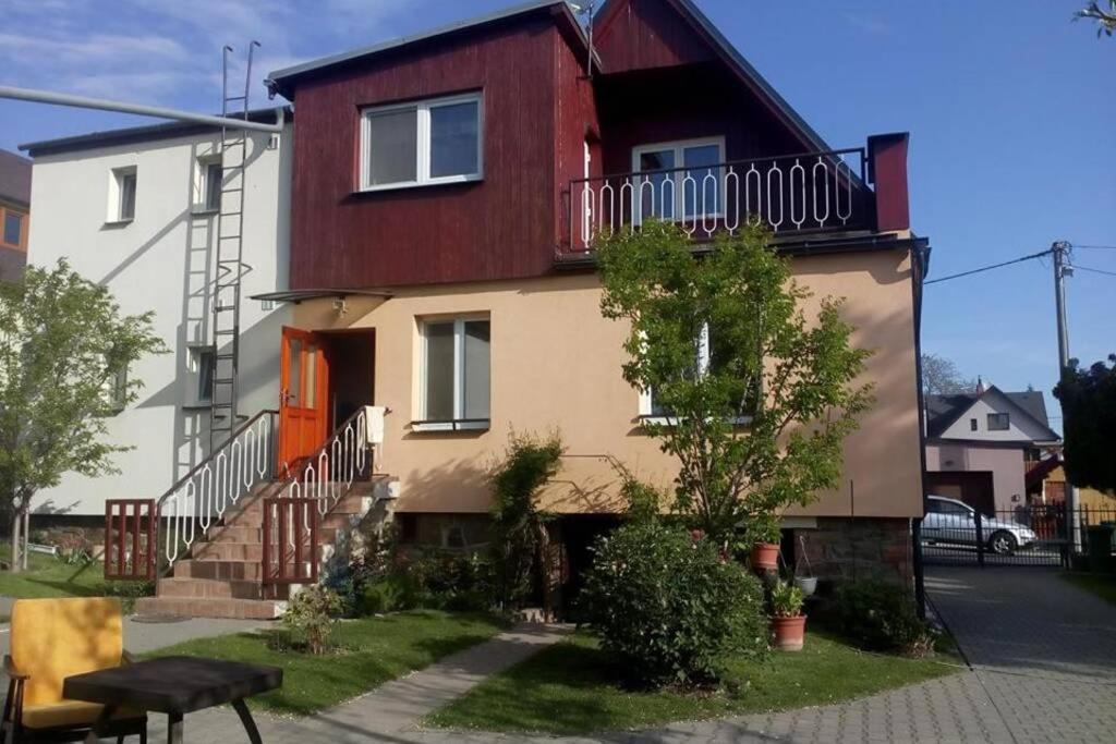 Apartman Se Zahradou 크르노프 외부 사진