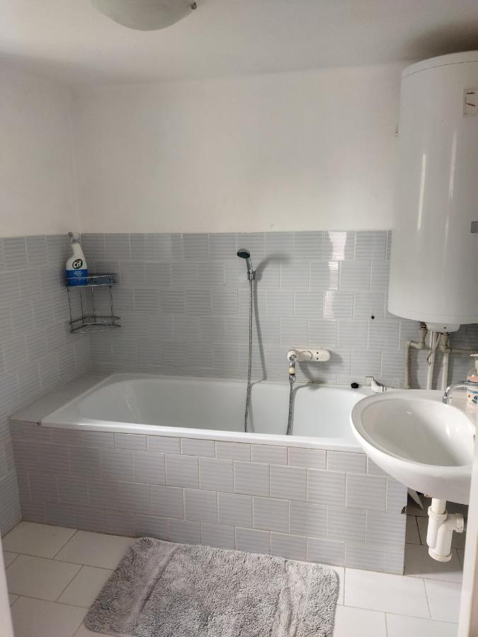 Apartman Se Zahradou 크르노프 외부 사진